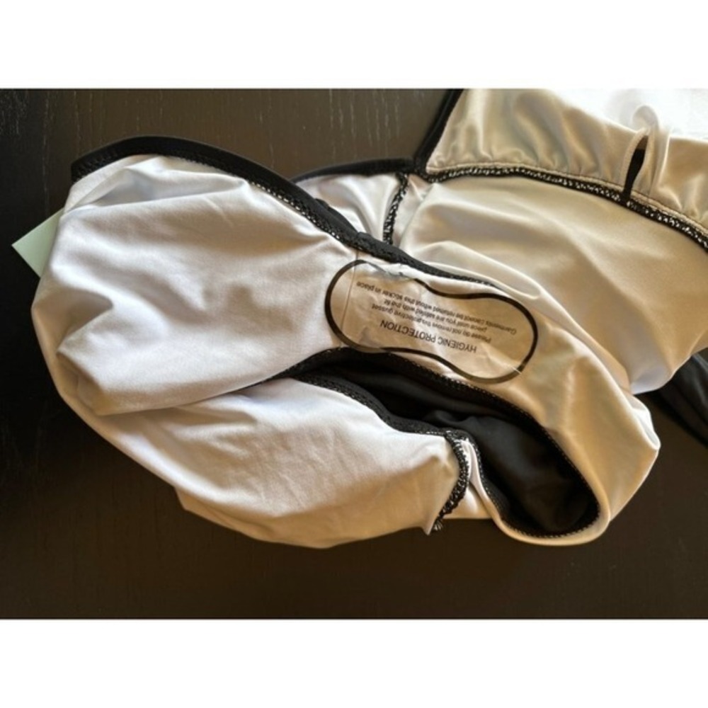 NWT Cupshe‎ Black Ruched Front Halter Swimsuit Padded Cups Size XL - Picture 9 of 9